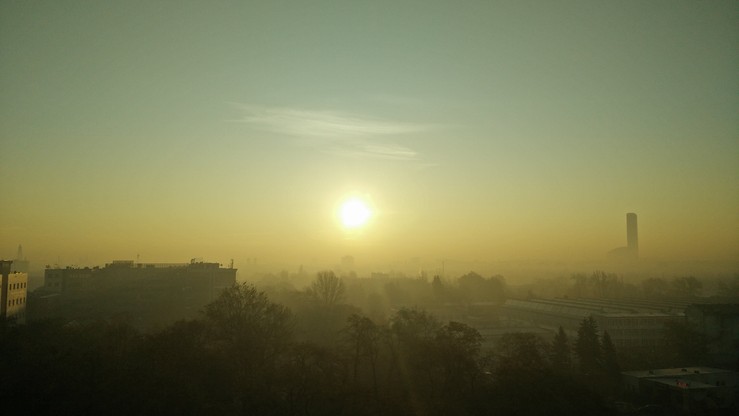Dolny Śląsk zaczyna walkę ze smogiem. "Czyste powietrze to nasze prawo"
