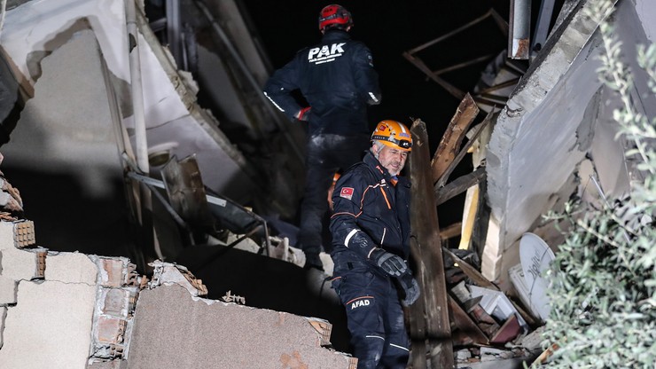 Turcja. Sześć osób zginęło w poniedziałkowym trzęsieniu ziemi