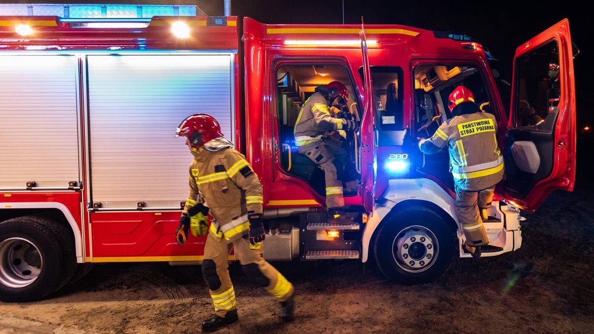 Pożar w zakładzie mięsnym na Śląsku. Na miejscu kilkanaście jednostek straży