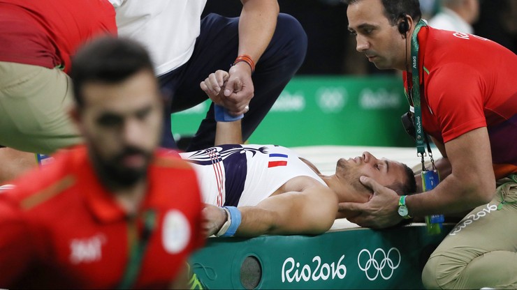 Rio 2016: Francuski gimnastyk, który złamał nogę, może już chodzić!