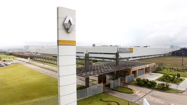 Biura Renault przeszukane, akcje tanieją, w tle "afera spalinowa"