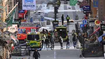 Ciężarówka wjechała w ludzi na ulicy w centrum Sztokholmu. Cztery osoby nie żyją