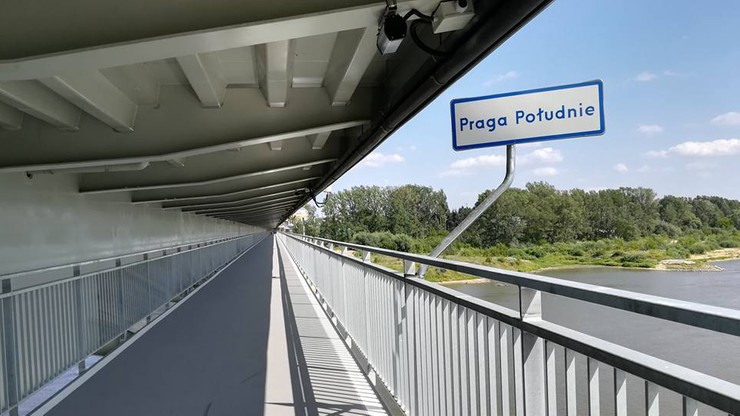 Nowe kładki dla rowerzystów pod mostem Łazienkowskim w Warszawie