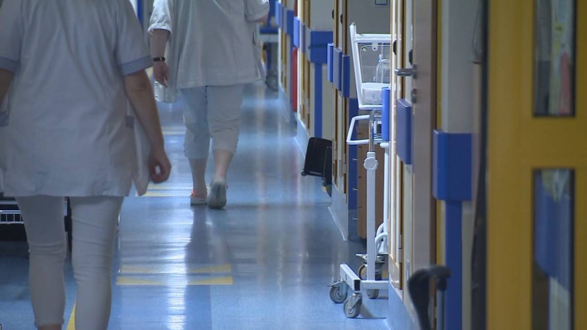 "Zabieg z zachowaniem procedur". Senator Lenz odpowiada na doniesienia mediów