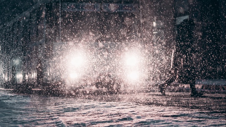 Śnieżyce na Mazowszu. IMGW ostrzega przed utrudnieniami w nocy z 23 na 24 grudnia