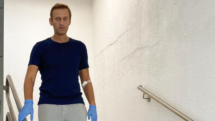 Aleksiej Nawalny wraca do zdrowia. Opozycjonista zaczął chodzić po schodach