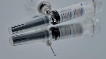 Obiecujące testy szczepionek na koronawirusa. Pierwsze dawki już wkrótce?