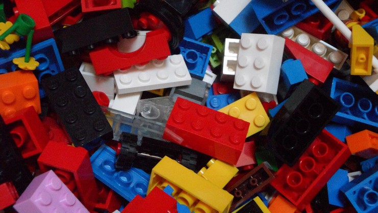 Wojna w Ukrainie. Duńska firma Lego wstrzymuje sprzedaż swoich kloców w Rosji