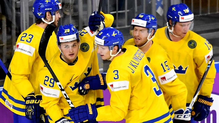MŚ w hokeju: Szwecja z Kanadą w finale