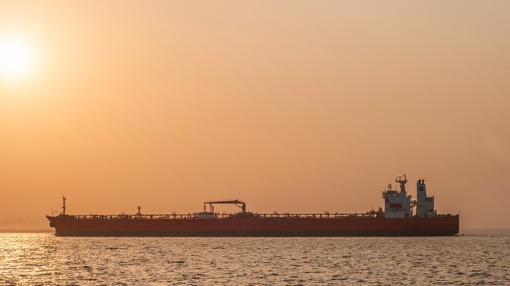 Awaria irańskiego tankowca na Morzu Czerwonym. Przewozi ok. 1,1 mln baryłek oleju napędowego