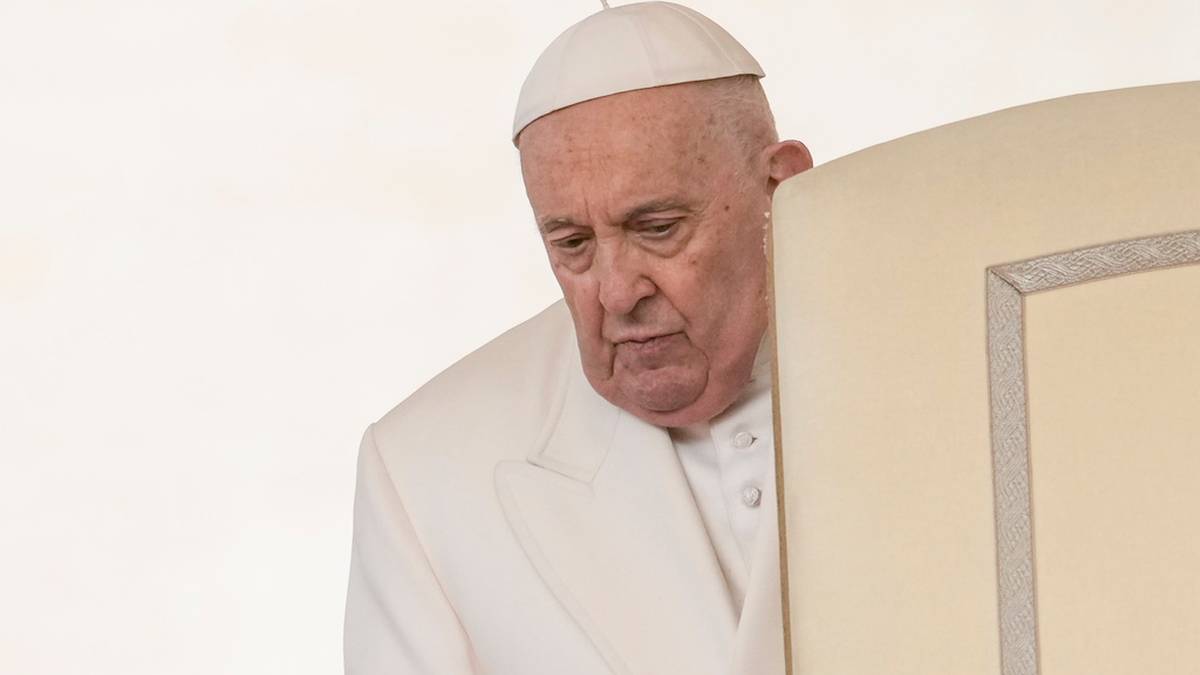 Sondaż. Słowa papieża o "białej fladze". Polacy krytyczni