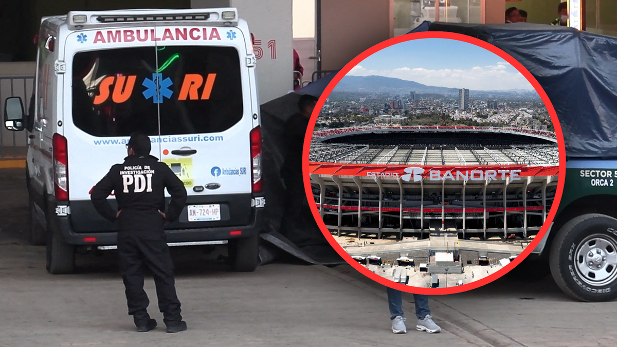Widok stadionu Azteca z lotu ptaka w okręgu, obok fragment stadionu z widocznym napisem "BANORTE" oraz ambulans i policjanci.
