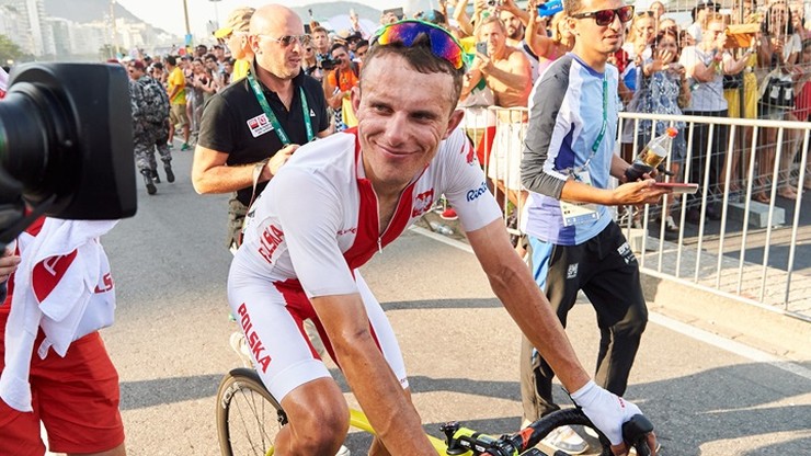 Tour de France: Majka celuje w pierwszą piątkę, Kwiatkowski pomaga faworytowi