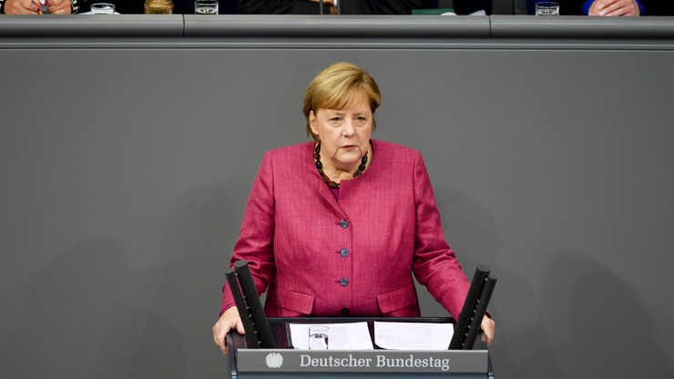 Kanclerz Merkel o zaostrzeniu ograniczeń: "jesteśmy w dramatycznej sytuacji"