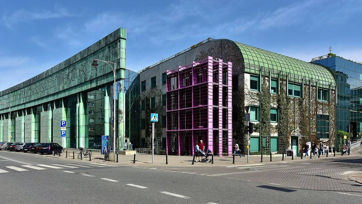 Kradzież starodruków z BUW. Woluminy były sprzedawane w Rosji