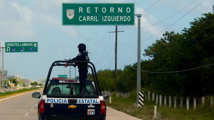 Meksyk: policjant i mer oskarżeni o współudział w zabójstwie 10 osób