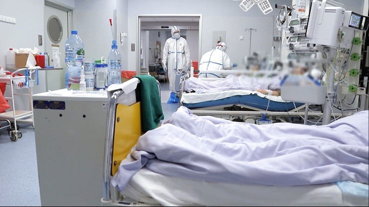 Koronawirus: Ostatniej doby zmarło w Polsce 31 osób z powodu z COVID-19