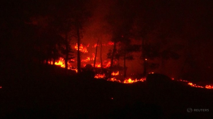 Hiszpania. Tysiące strażaków walczą z ok. 70 pożarami w centrum kraju i na Teneryfie