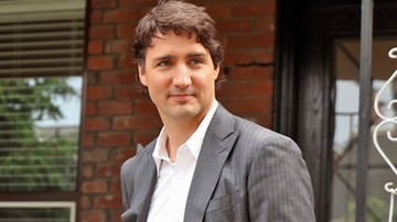 Premier Kanady obrzucony żwirem. Napastnikowi grozi 10 lat więzienia
