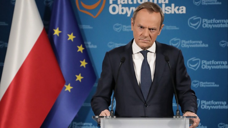 Donald Tusk do rządu po rezygnacji członków Rady Medycznej: nie macie prawa spojrzeć w oczy Polakom
