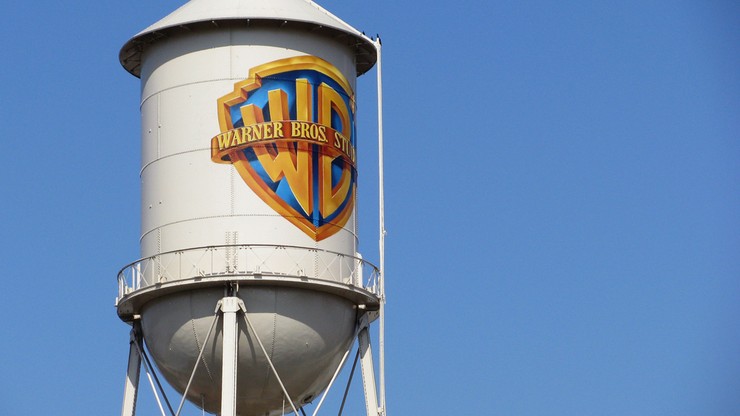 Wytwórnia Warner Brothers walczy z piractwem. Chciała  usunąć nawet własne strony