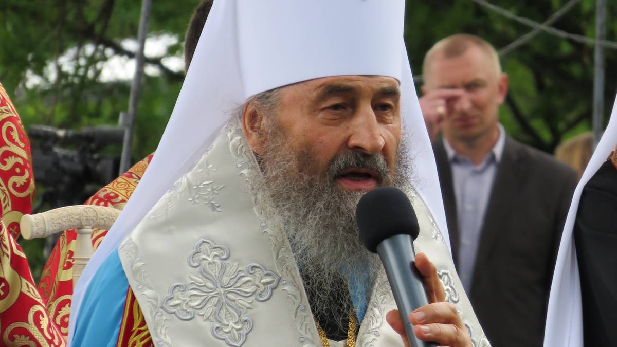 Zełenski ukarał Onufrego. Wpływowy duchowny stracił obywatelstwo