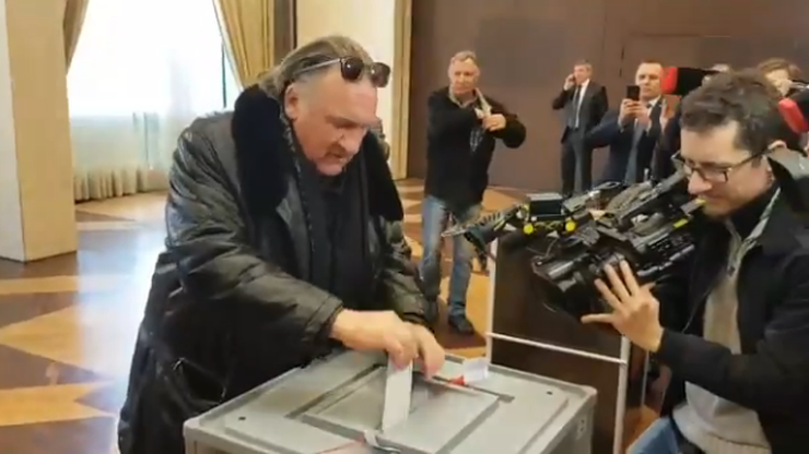 Depardieu oddał głos w wyborach na prezydenta Rosji. "Kieruję się patriotyzmem i miłością do Rosji"