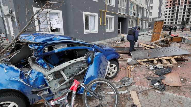 Wojna w Ukrainie. Szef MSW: w Buczy Rosjanie zostawiali pułapki w mieszkaniach z symboliką ukraińską