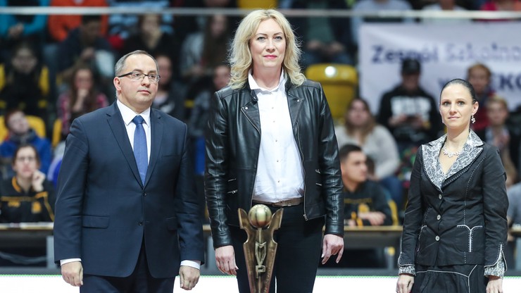 Energa Basket Liga Kobiet: Zaprezentowano statuetkę dla najlepszej im. Małgorzaty Dydek