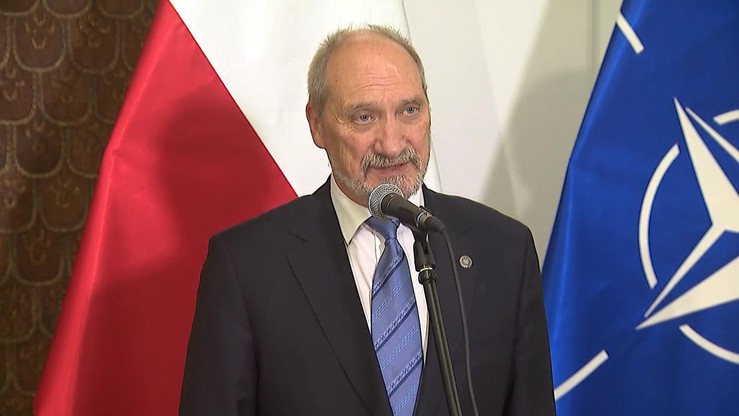 Szef MON: L. Kaczyński zobowiązał nas do dostosowania aneksu z weryfikacji WSI do wymogów TK