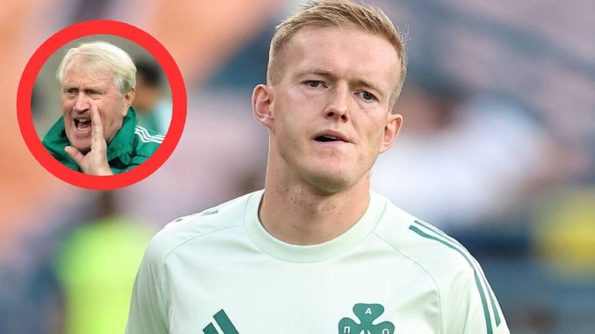 Portret dwóch mężczyzn, jeden młody piłkarz w jasnej koszulce sportowej patrzy prosto przed siebie, drugi, starszy trener w zielonej kurtce z podniesioną ręką i krzyczącą miną, widoczny w lewym górnym rogu obrazka.