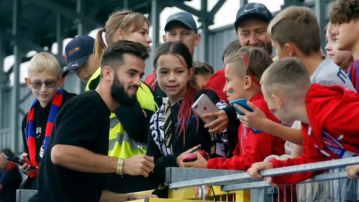 Mateusz Wdowiak odchodzi z Rakowa Częstochowa. Klub pożegnał 26-latka