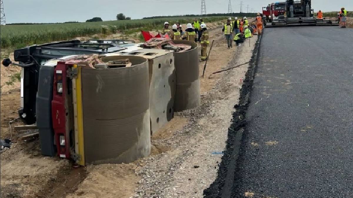 Tragedia koło Zambrowa. Nie żyje mężczyzna przygnieciony przez walec
