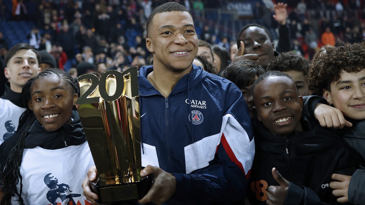 Incroyable Kylian Mbappé !  Il est devenu le meilleur buteur de tous les temps