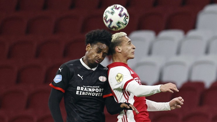 Remis Ajaksu Amsterdam z PSV Eindhoven. Od 0:2 do 2:2