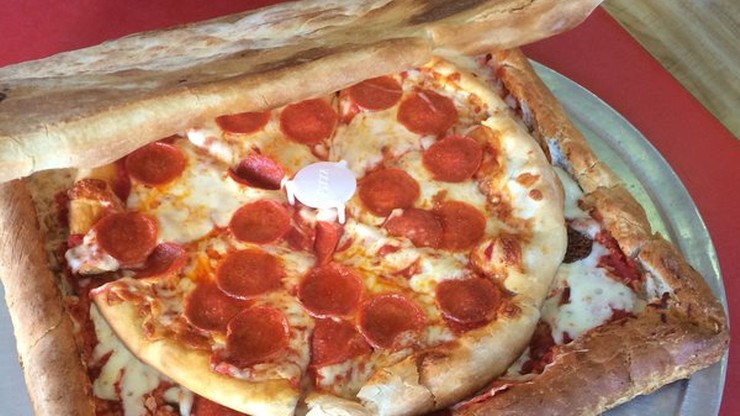 Pizza opakowana w pizzę. Przebój z Nowego Jorku