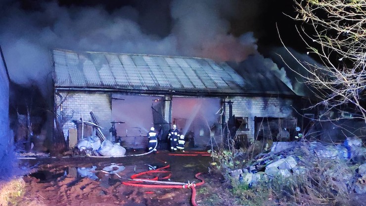 Pożar gospodarstwa w Łódzkiem. Właściciel zmarł w wyniku stresu