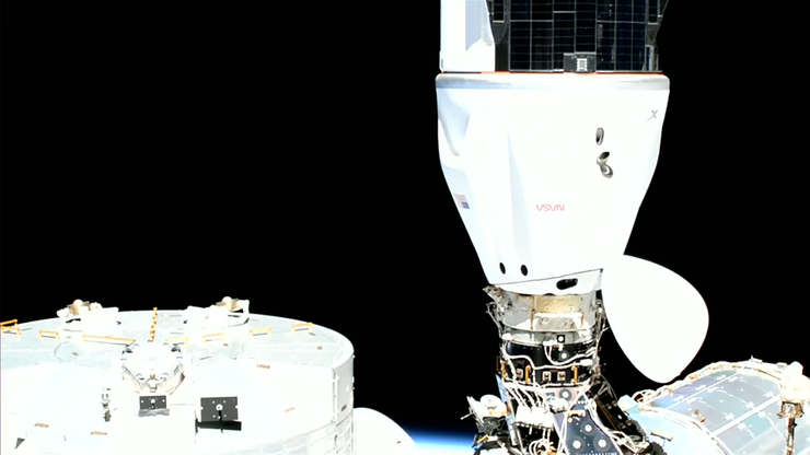 Kapsuła SpaceX Crew Dragon dotarła do ISS