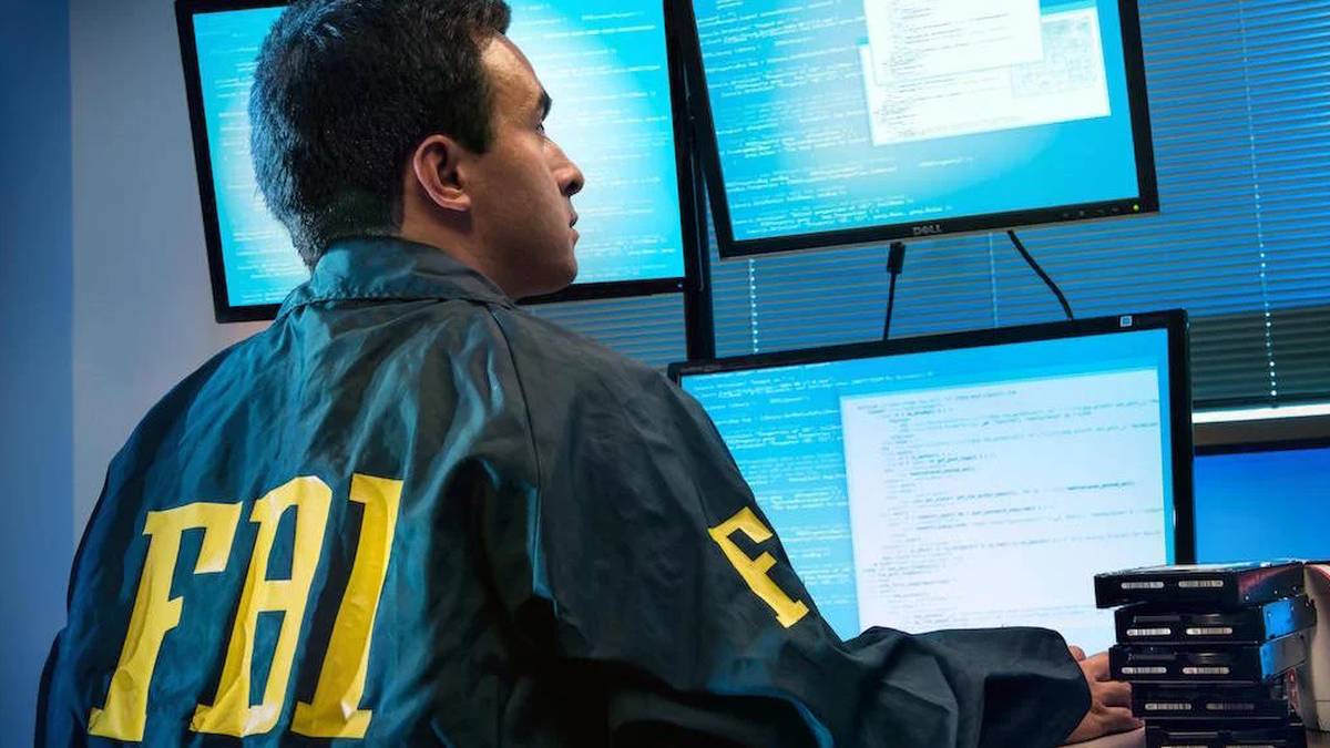 Grupa hakerów zatrzymana. Polska policję wsparli agenci FBI