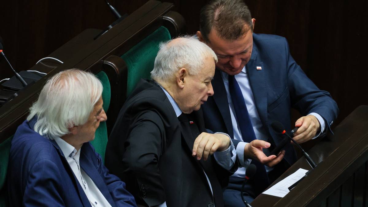 Jarosław Kaczyński skomentował rekonstrukcję rządu. "Pokaz bezradności"