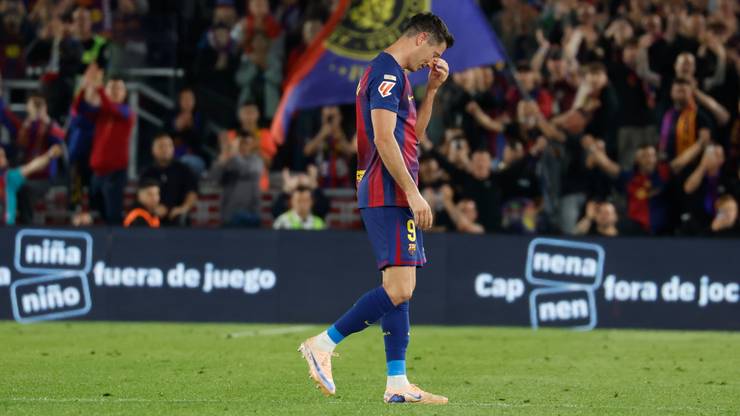 Robert Lewandowski pożegnany na Camp Nou