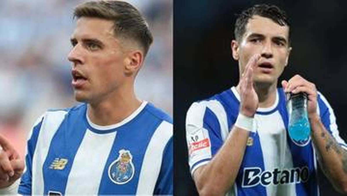 Dwa zdjęcia przedstawiające piłkarzy w niebiesko-białych koszulkach FC Porto. Na pierwszym zdjęciu, z lewej strony, widzimy profil mężczyzny o jasnej karnacji, patrzącego w bok. Na drugim zdjęciu, po prawej, mężczyzna patrzy prosto przed siebie, trzymając w ręku niebieski napój.