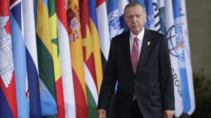Prezydent Turcji: Cena za izolację Rosji będzie nieskończona. Już płacą ją Europa i Polska