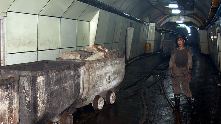 Chiny: spadła winda kopalniana, zginęło 17 górników