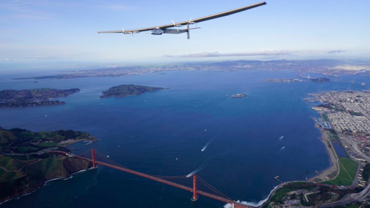 Samolotem solarnym nad mostem Golden Gate