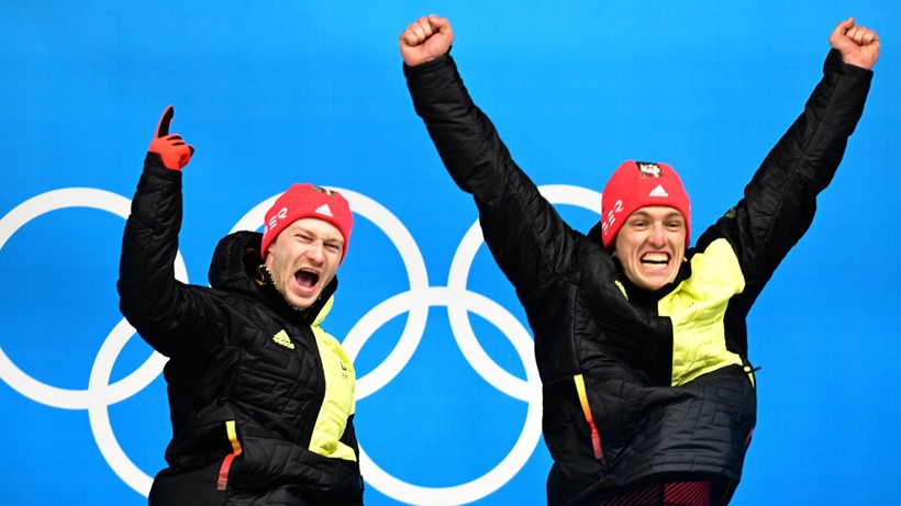 Pekin 2022: Francesco Friedrich i Thorsten Margis znów złoci w dwójkach, historyczne podium