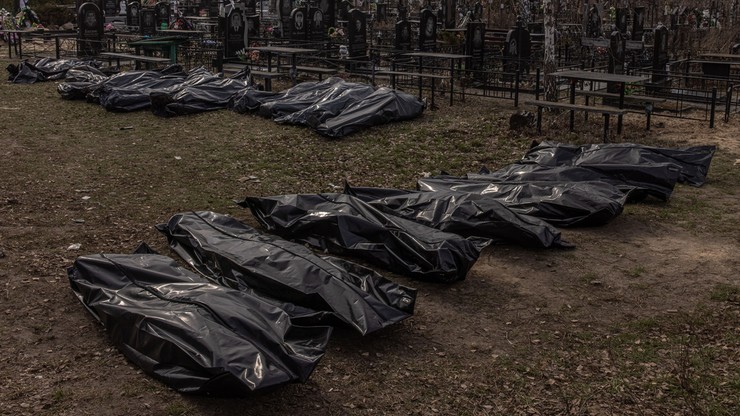 Wojna w Ukrainie. Rosjanie kazali cywilom kopać własne groby i pogrzebali ich żywcem