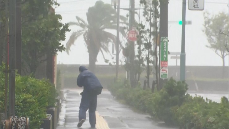 Japonia: Tajfun "Nanmadol" dotarł na południe kraju. 4 miliony ludzi wezwanych do ewakuacji