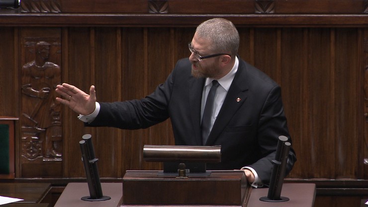 Początek obrad Sejmu. Grzegorz Braun wnioskował o przerwę