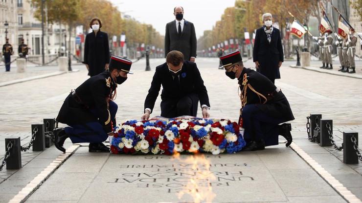 Obchody 11 listopada. Prezydent Francji złożył kwiaty przed grobem Nieznanego Żołnierza